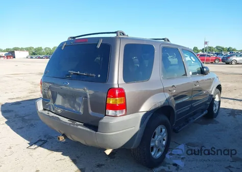 2002 Ford Escape Xlt from USA, damaged, VIN 1FMYU04172KC92145